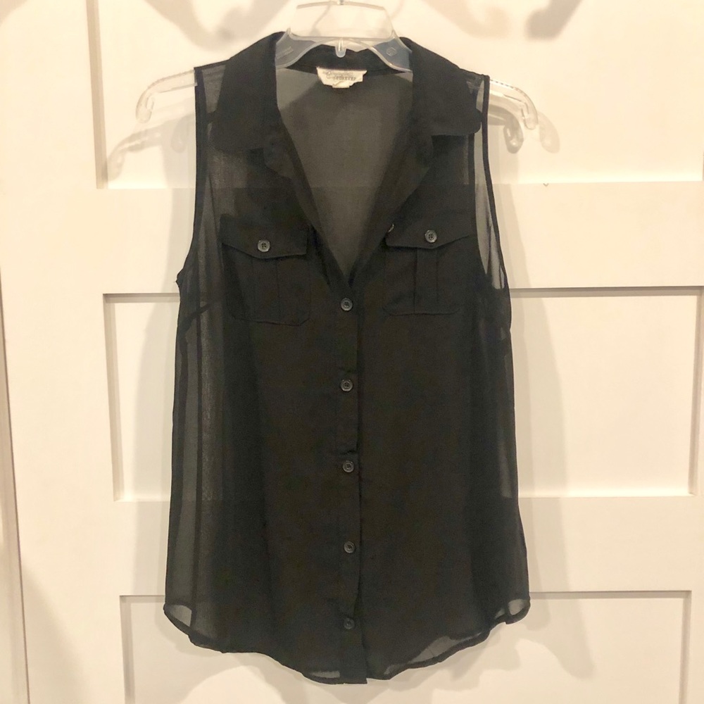 Button front sleeveless tank top